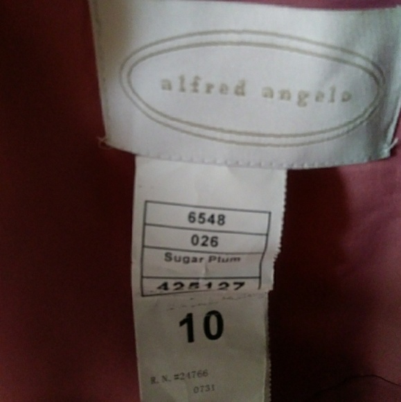 Alfred Angelo gown - Picture 3 of 3